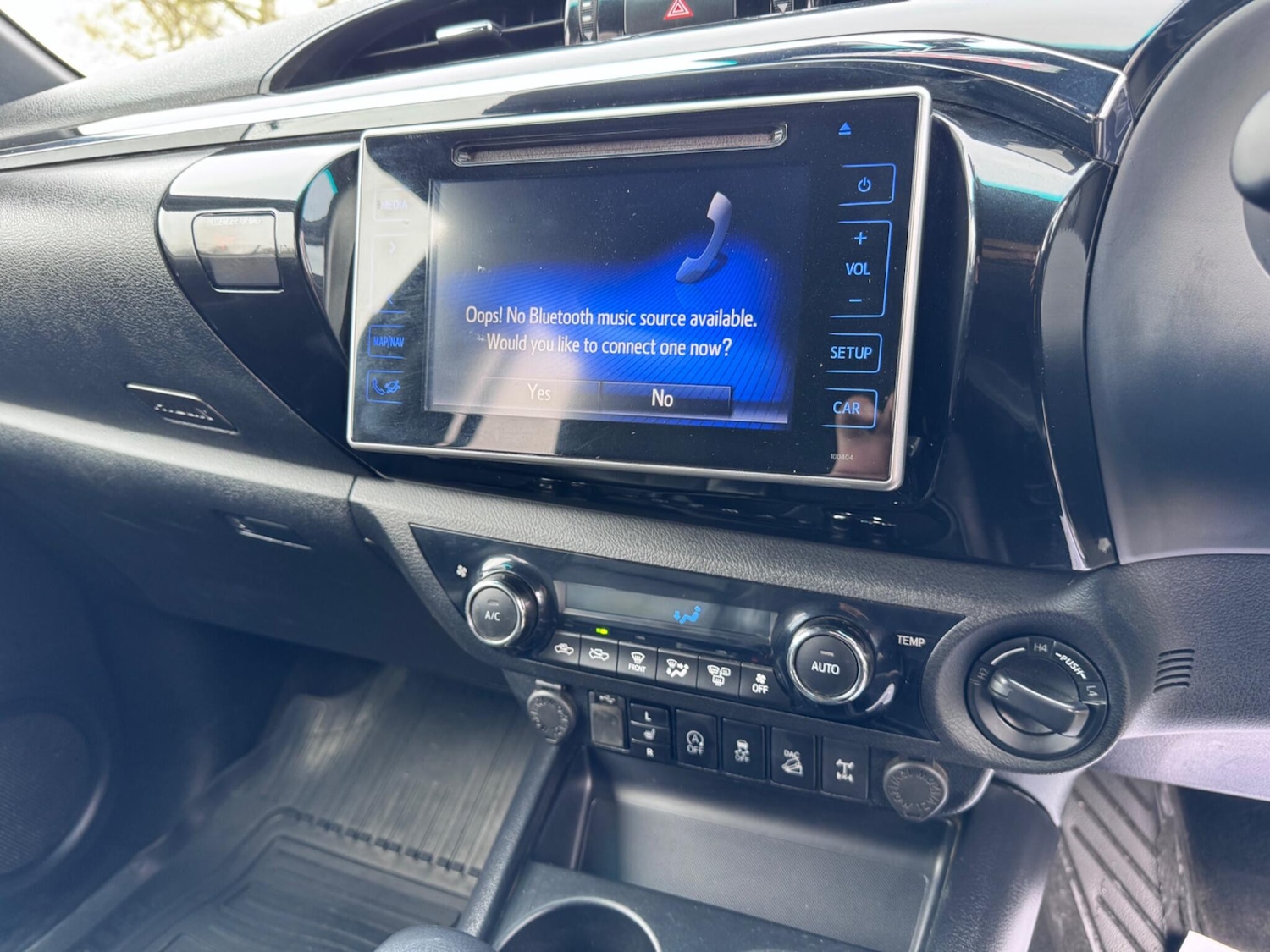 Used Toyota Hilux 2019 for sale - 78128174: Photo 25