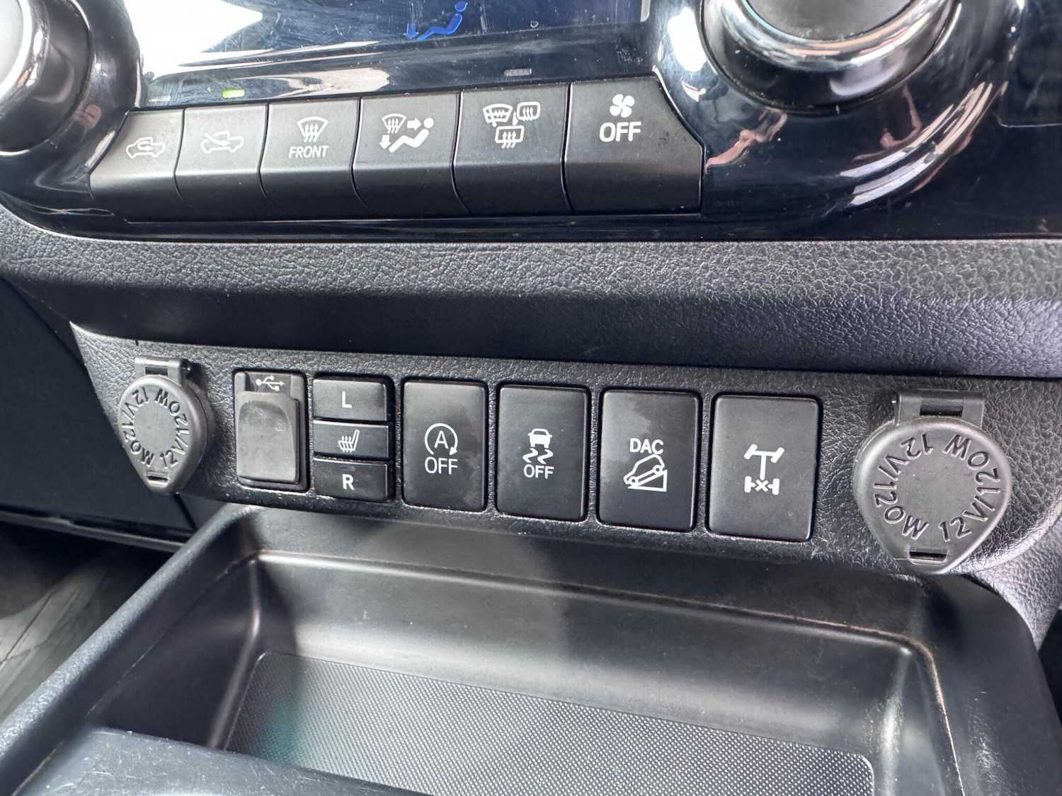 Used Toyota Hilux 2019 for sale - 78128174: Photo 29