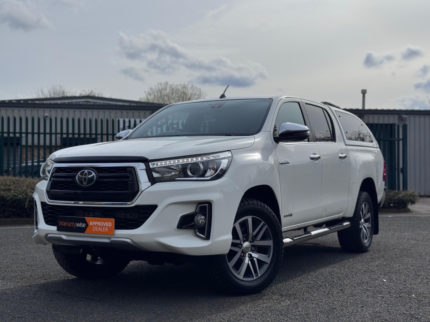 Used Toyota Hilux 2019 for sale - 78128174: Photo 3