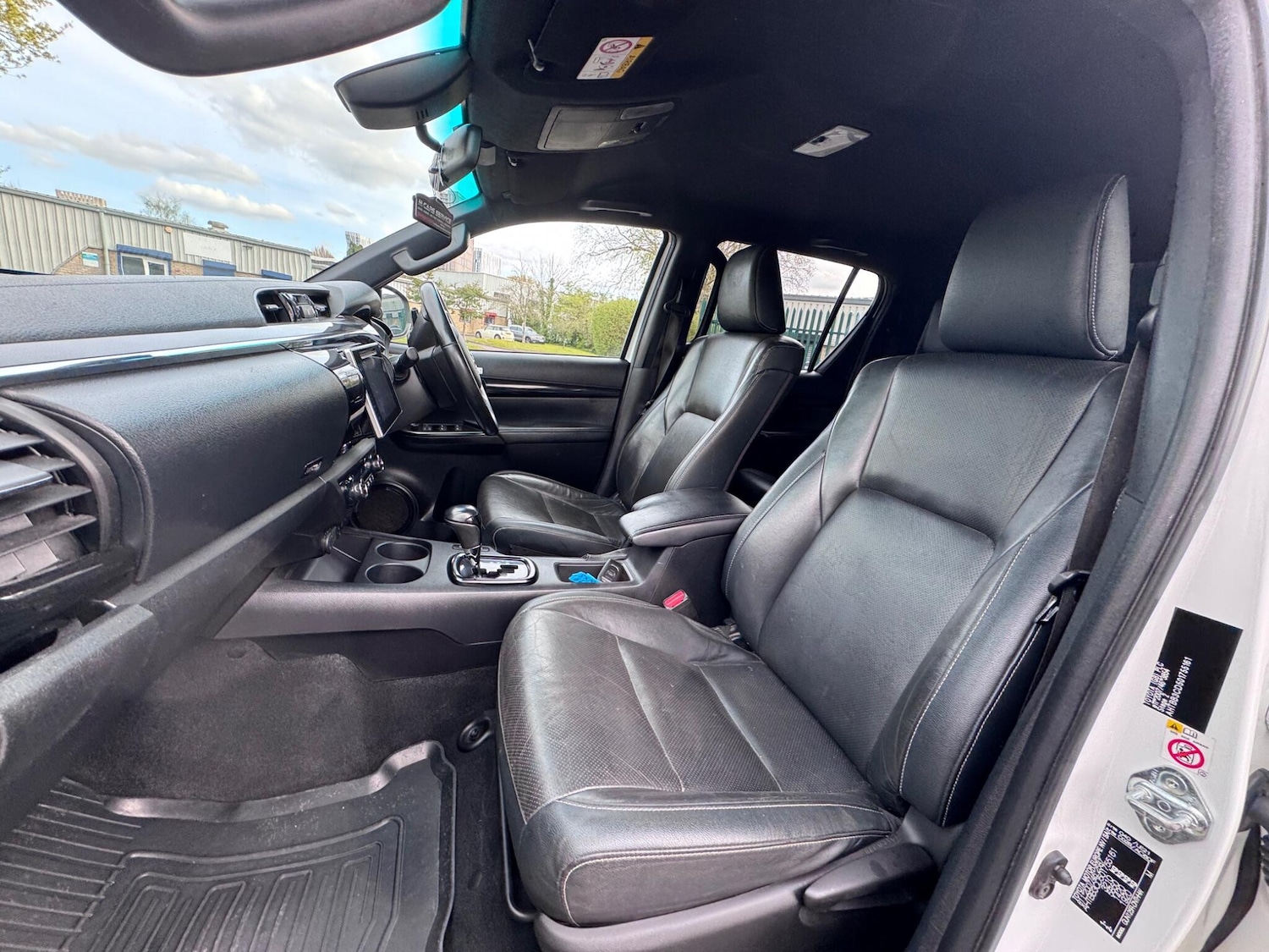 Used Toyota Hilux 2019 for sale - 78128174: Photo 34