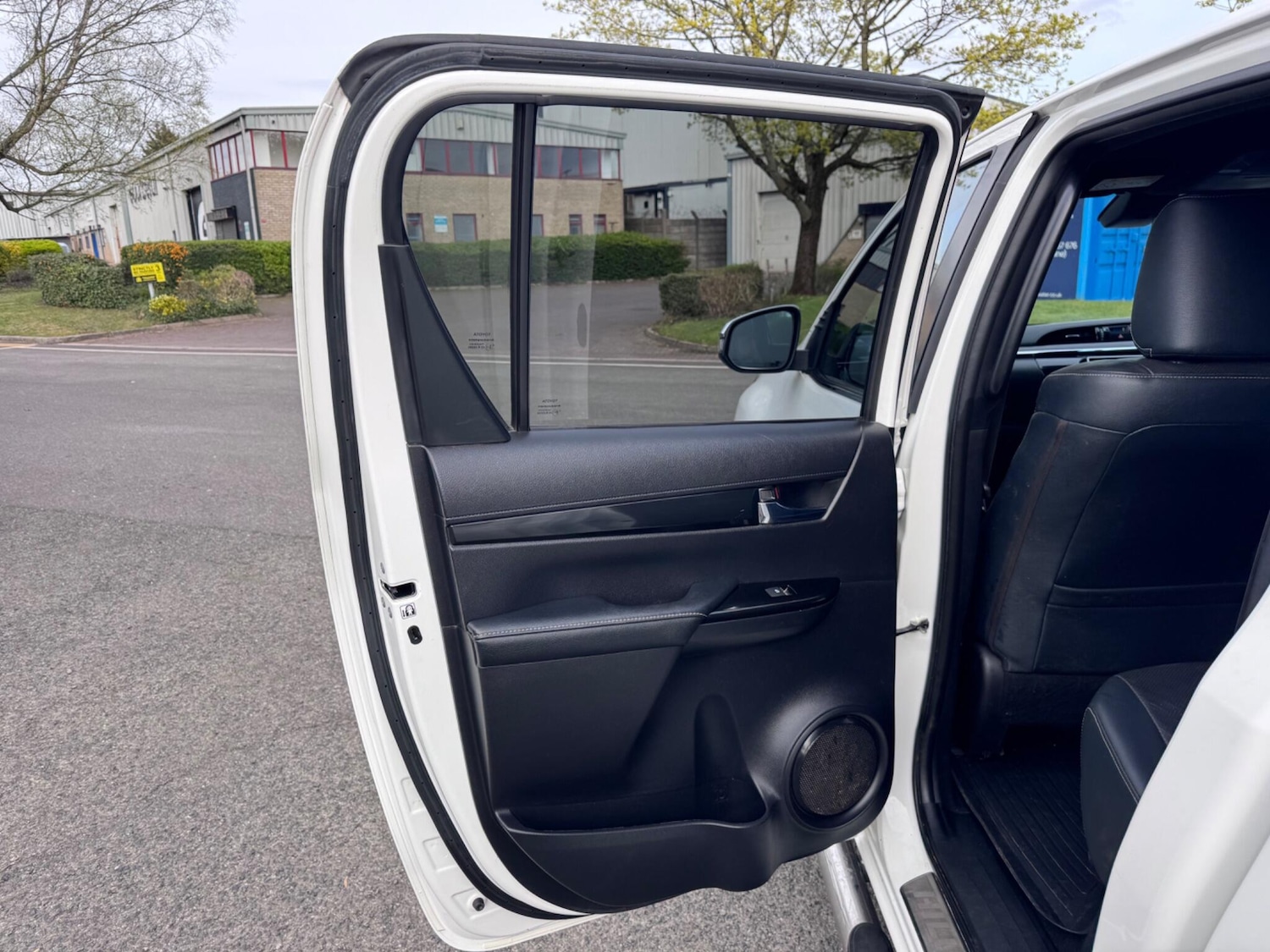 Used Toyota Hilux 2019 for sale - 78128174: Photo 38