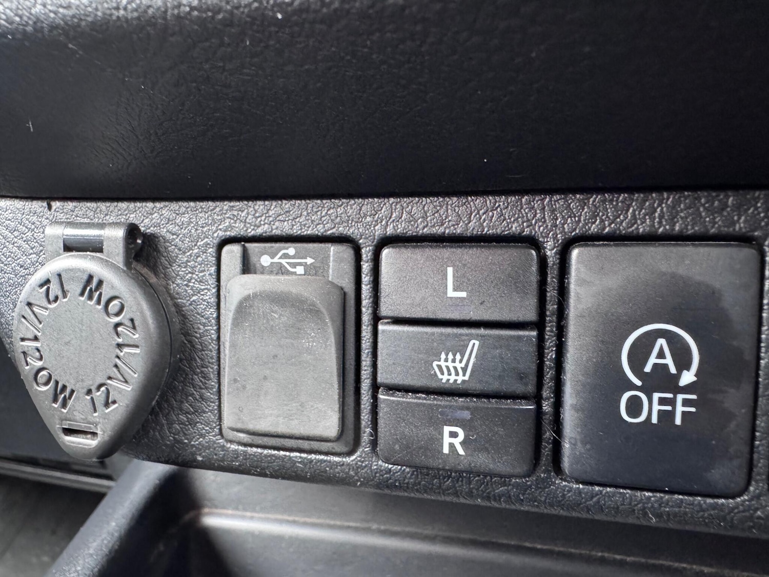 Used Toyota Hilux 2019 for sale - 78128174: Photo 41