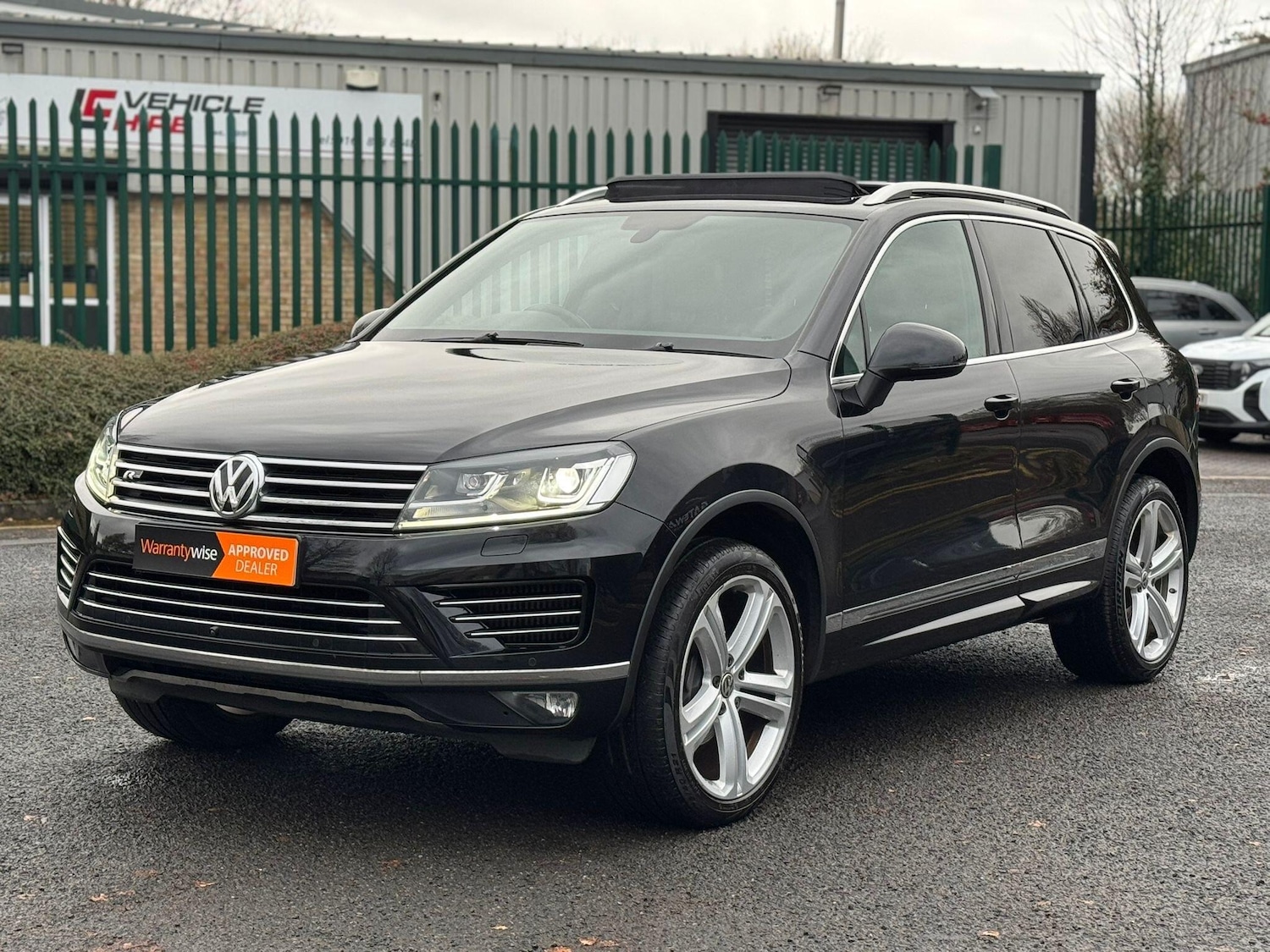 Used Volkswagen Touareg 2017 for sale - 76953044: Photo 22