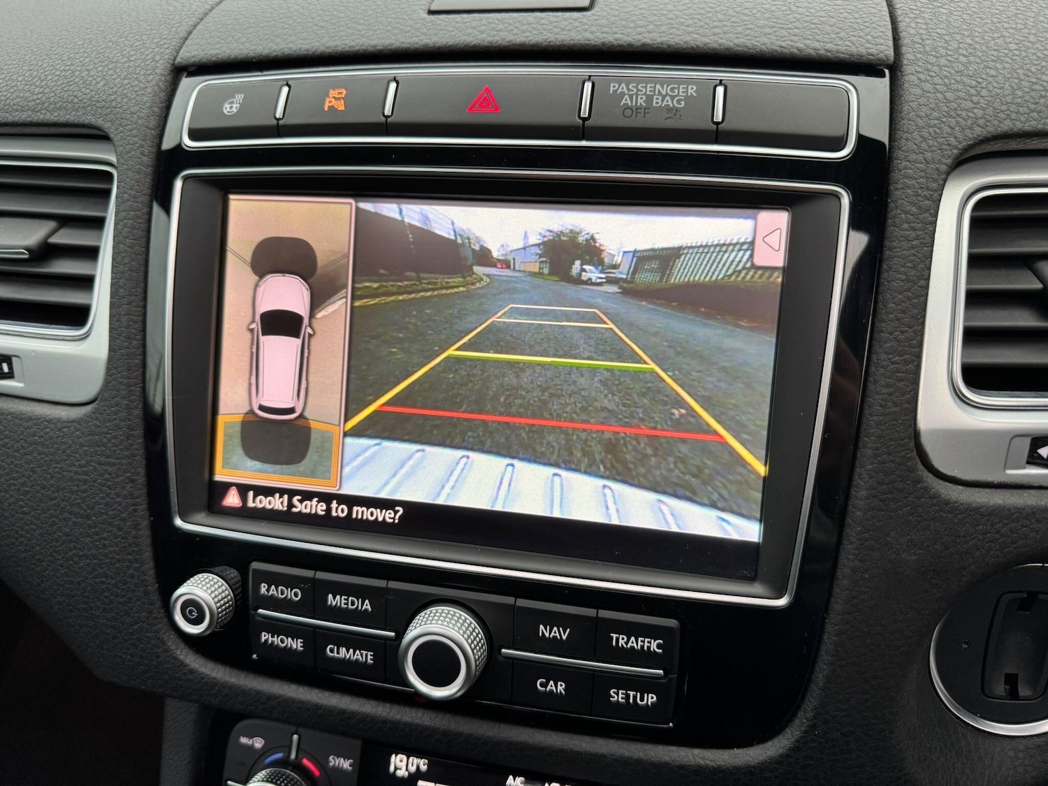 Used Volkswagen Touareg 2017 for sale - 76953044: Photo 36