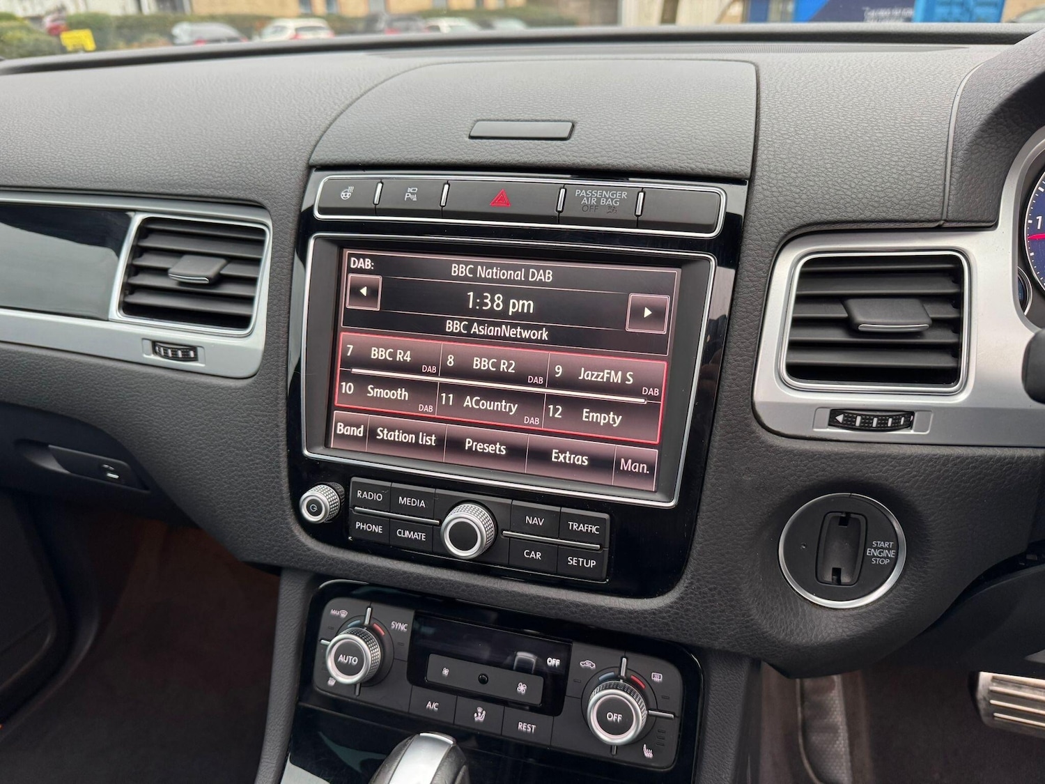 Used Volkswagen Touareg 2017 for sale - 76953044: Photo 37