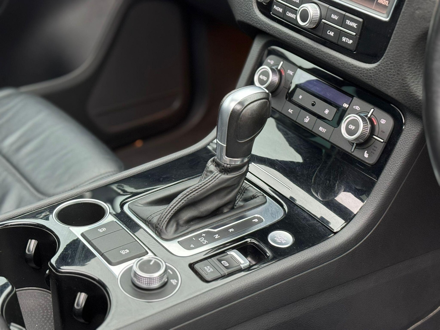 Used Volkswagen Touareg 2017 for sale - 76953044: Photo 43