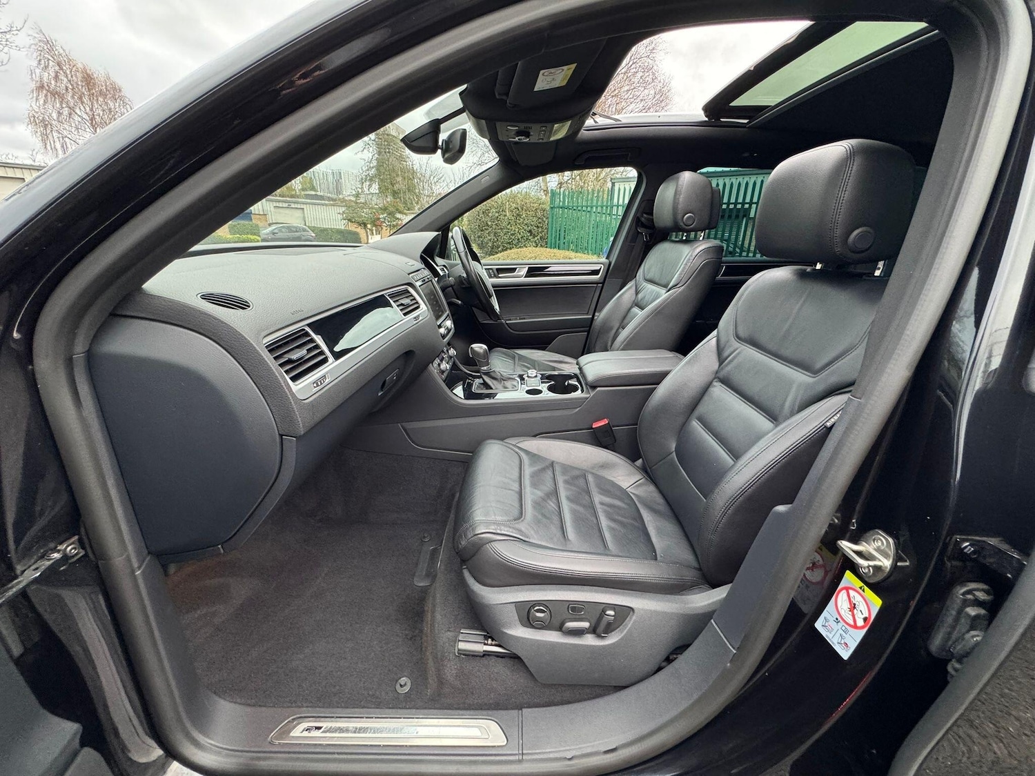 Used Volkswagen Touareg 2017 for sale - 76953044: Photo 47