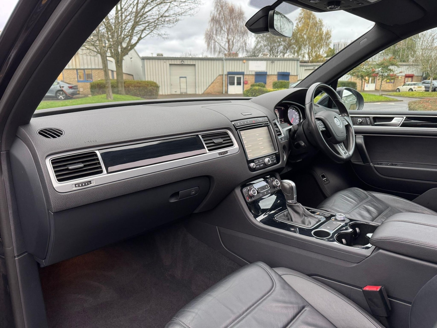 Used Volkswagen Touareg 2017 for sale - 76953044: Photo 48