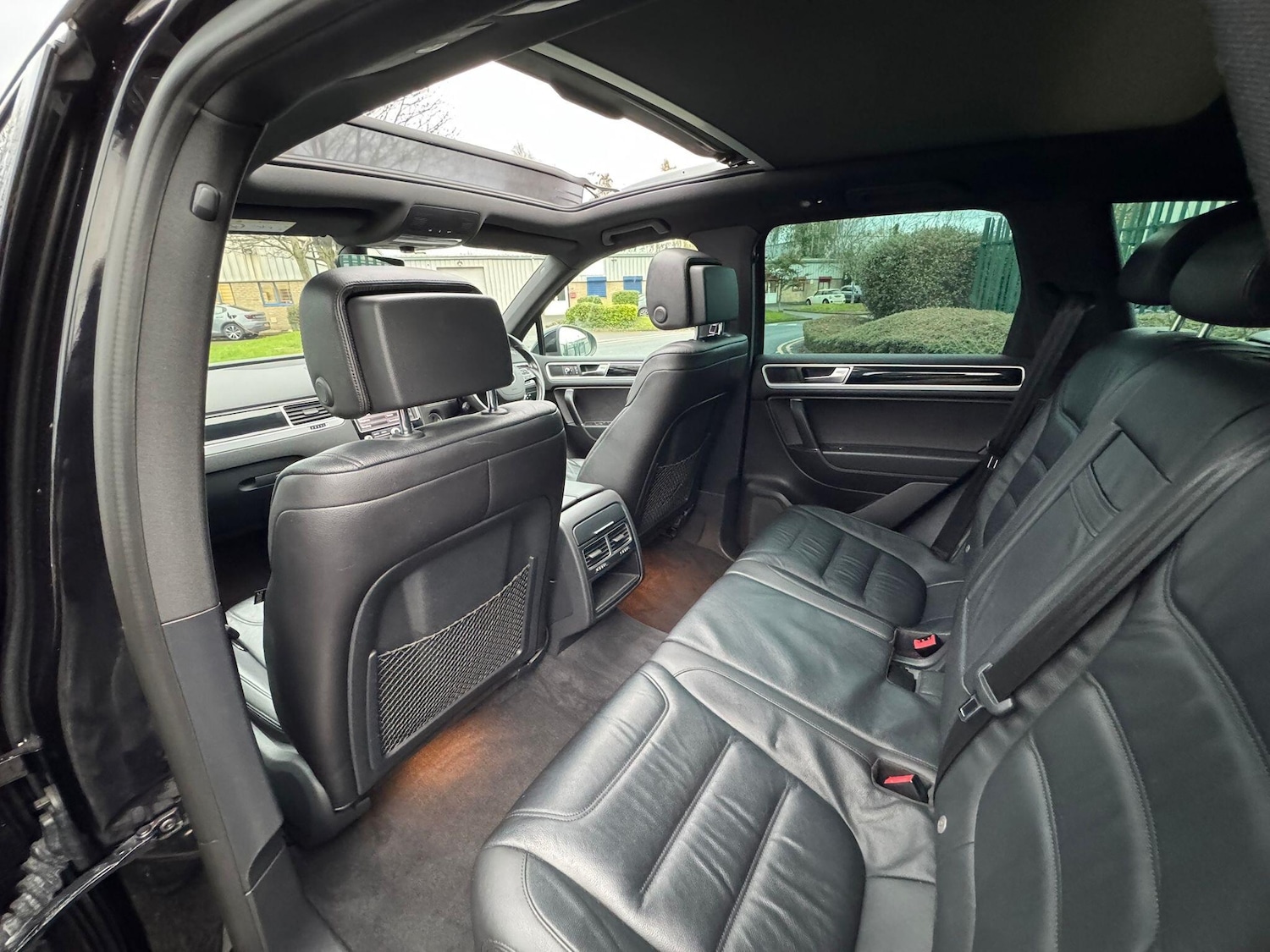 Used Volkswagen Touareg 2017 for sale - 76953044: Photo 50