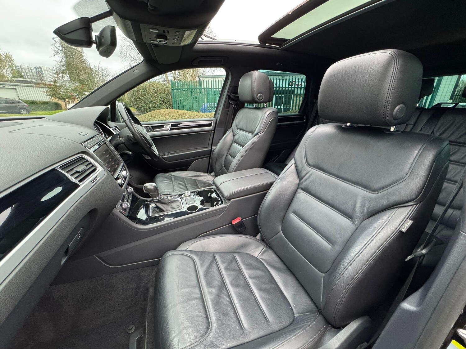 Used Volkswagen Touareg 2017 for sale - 76953044: Photo 53