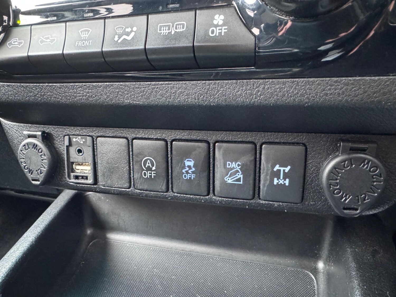 Used Toyota Hilux for sale - 77704961: Photo 27