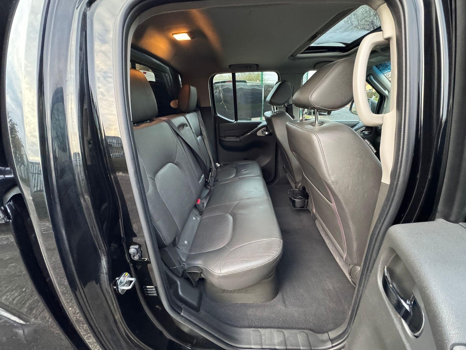 Used Nissan Navara 2012 for sale - 77305624: Photo 37