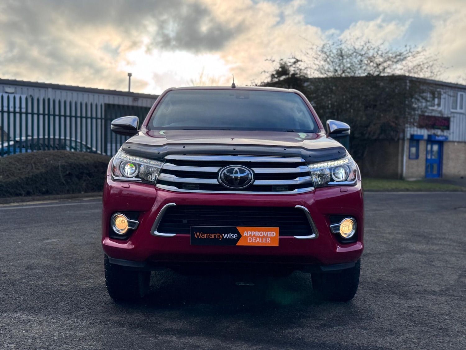Used Toyota Hilux 2018 for sale - 77440651: Photo 2