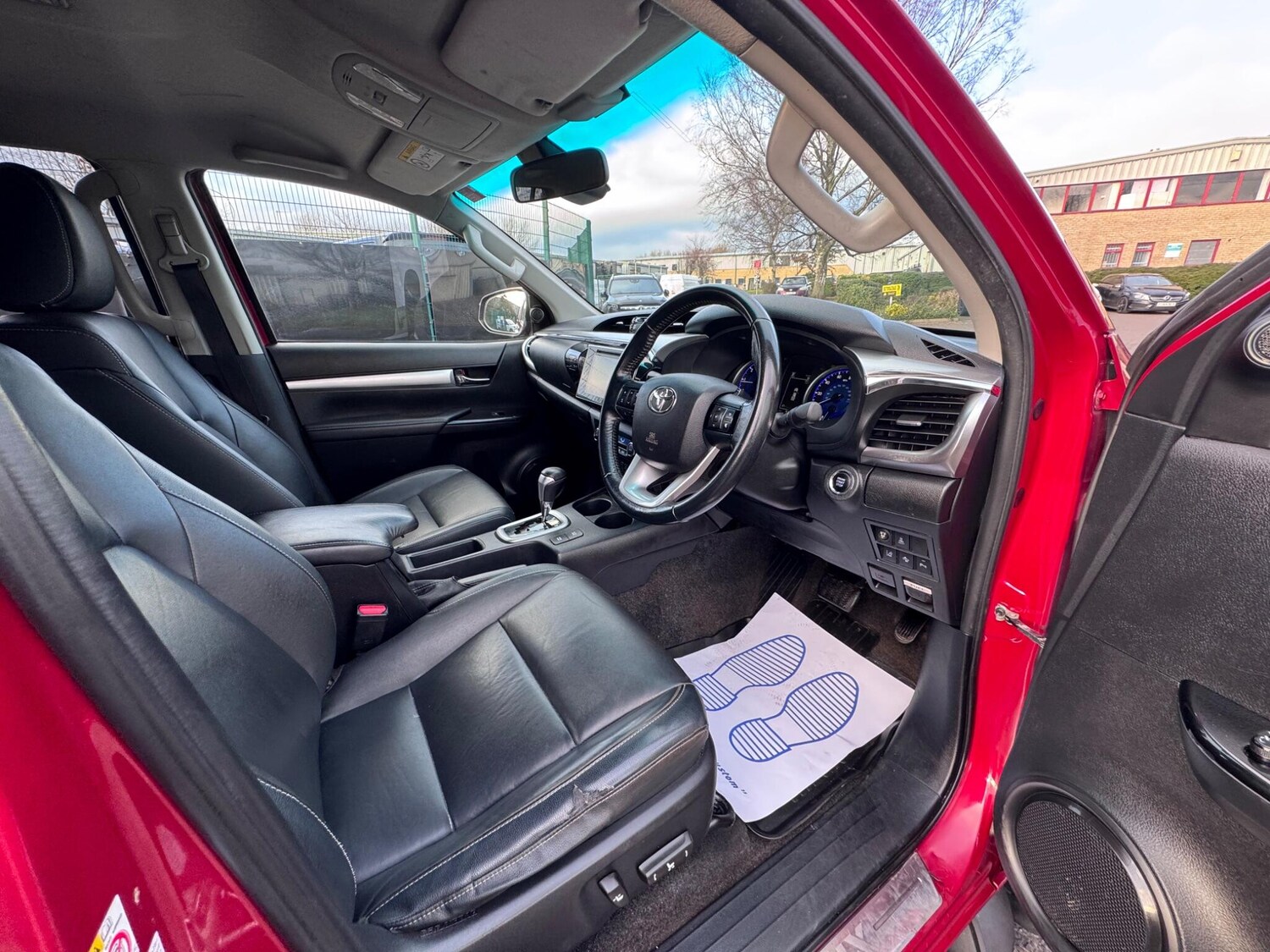 Used Toyota Hilux 2018 for sale - 77440651: Photo 24