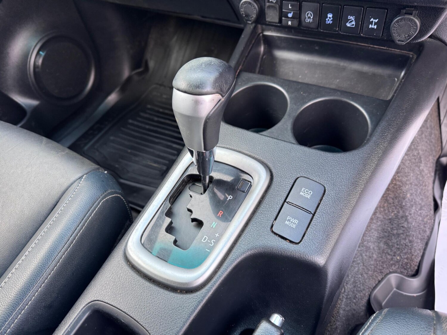 Used Toyota Hilux 2018 for sale - 77440651: Photo 32