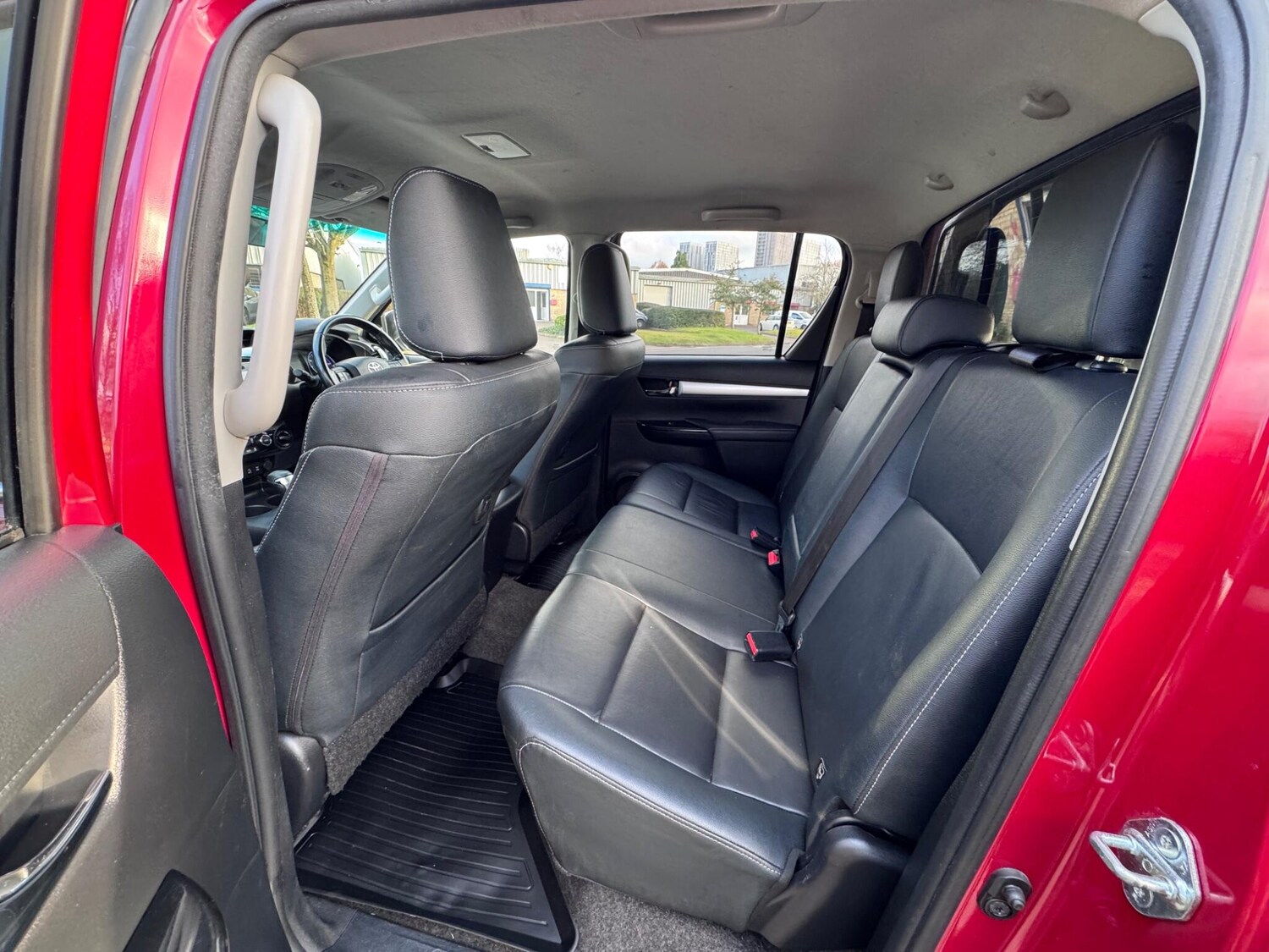 Used Toyota Hilux 2018 for sale - 77440651: Photo 44