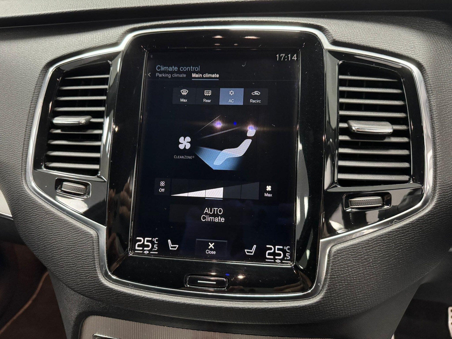 Used Volvo XC90 2017 for sale - 76591940: Photo 23