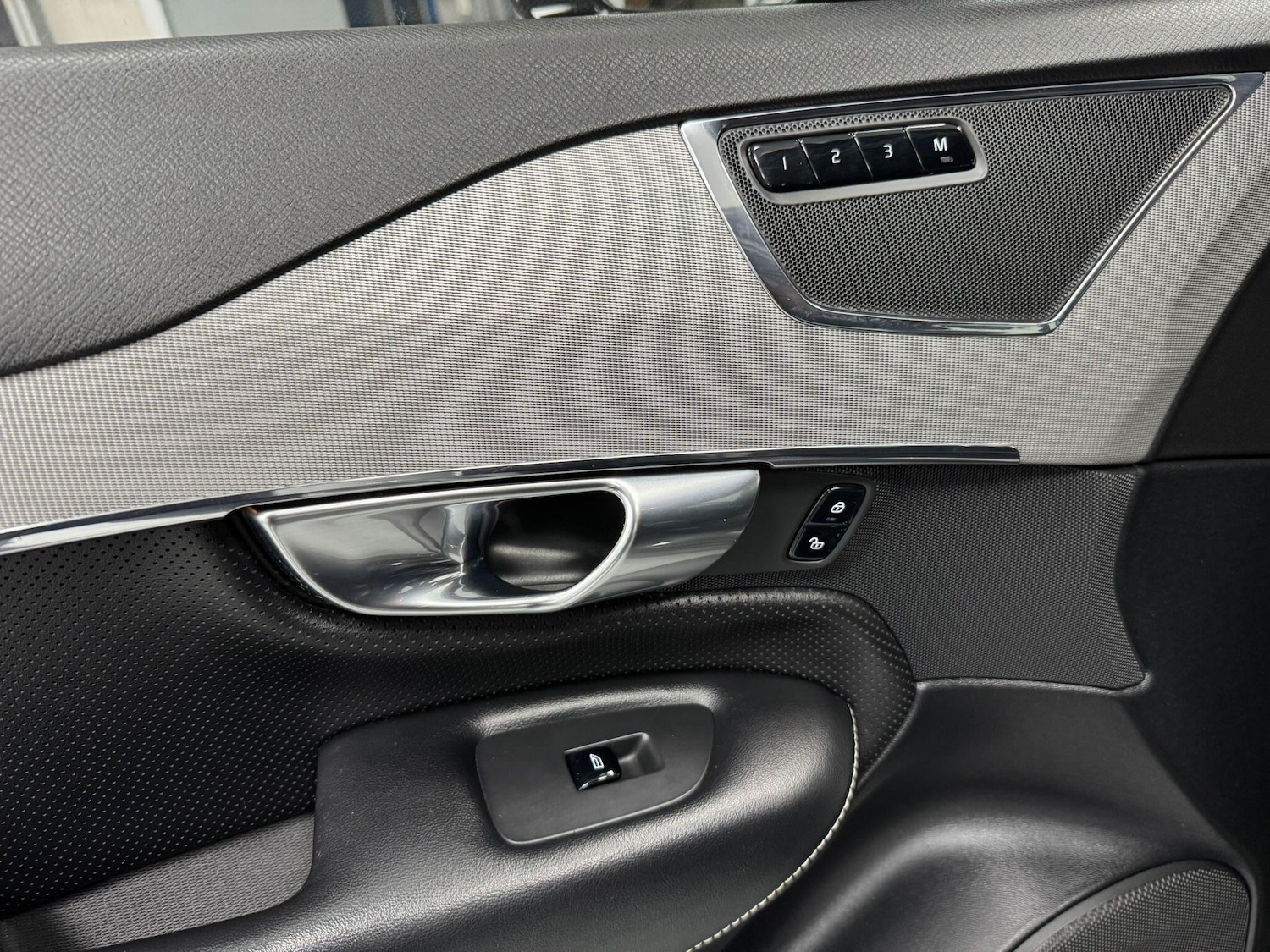 Used Volvo XC90 2017 for sale - 76591940: Photo 32