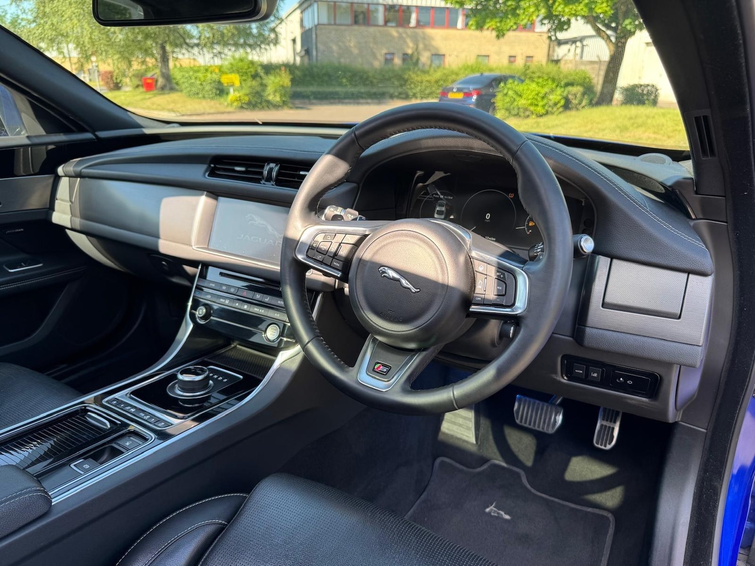 Used Jaguar XF 2016 for sale - 77216284: Photo 23