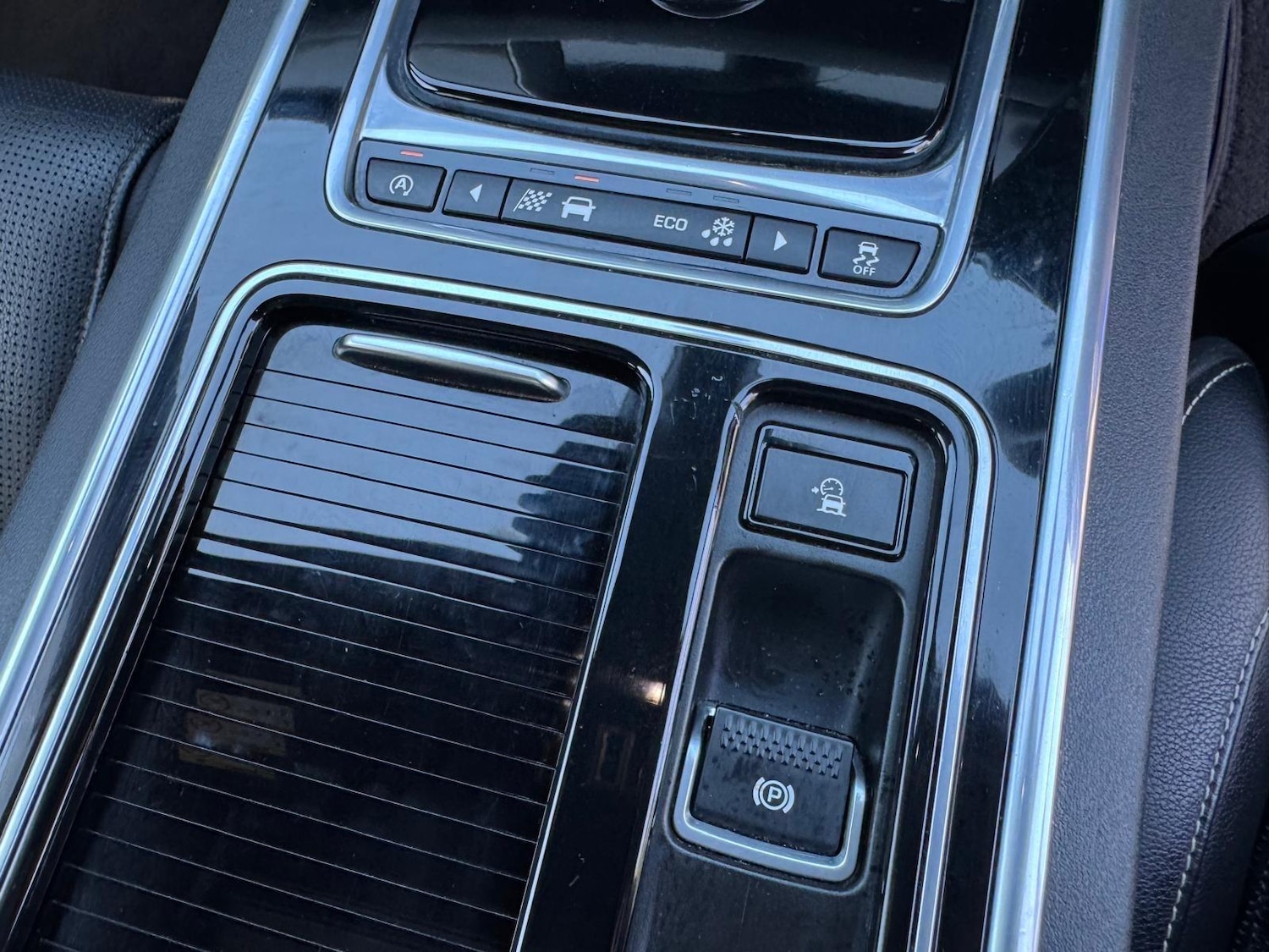 Used Jaguar XF 2016 for sale - 77216284: Photo 33