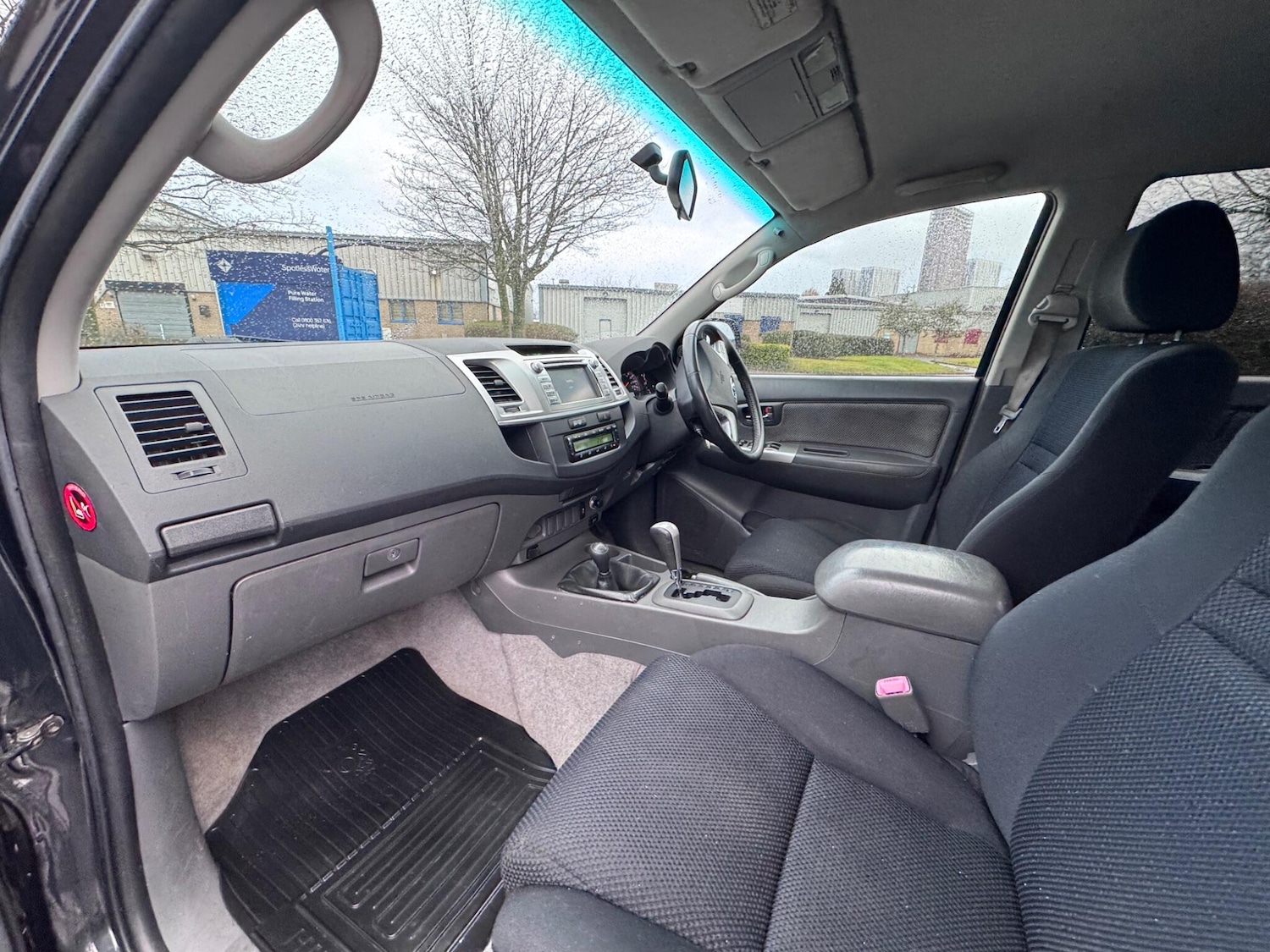 Used Toyota Hilux for sale - 77484214: Photo 18