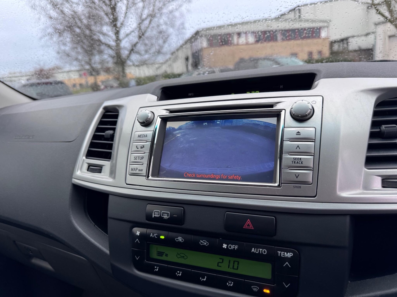 Used Toyota Hilux 2012 for sale - 77484214: Photo 33