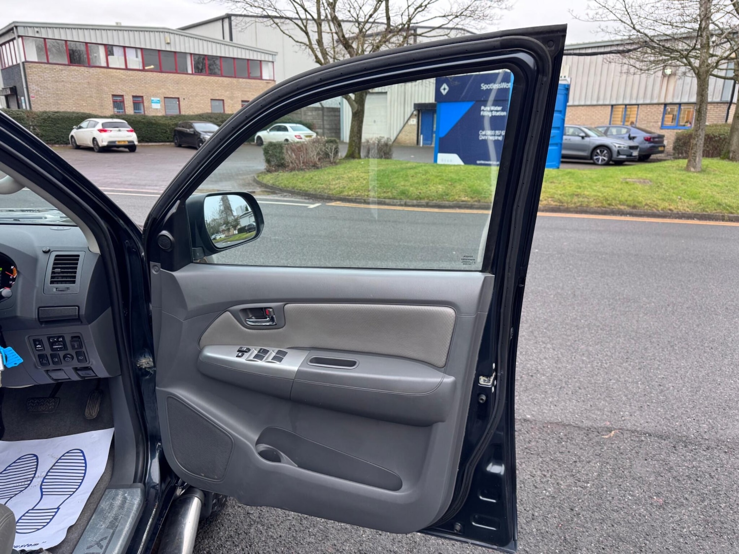 Used Toyota Hilux 2012 for sale - 77229514: Photo 13