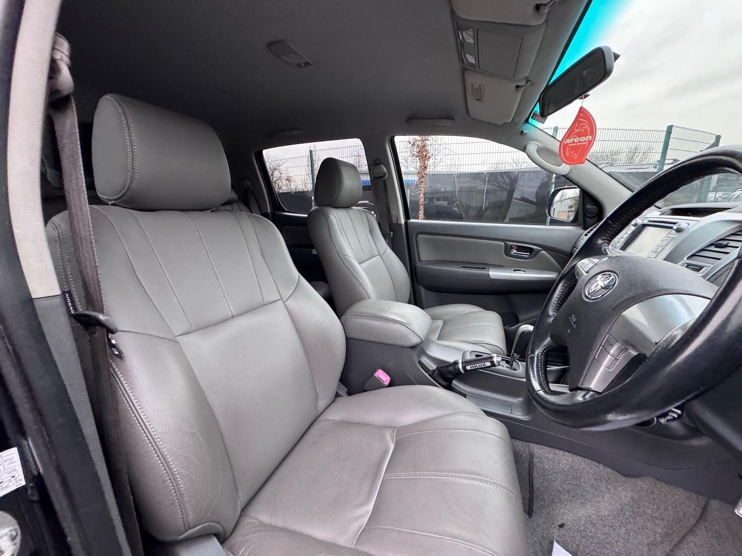 Used Toyota Hilux 2012 for sale - 77229514: Photo 19