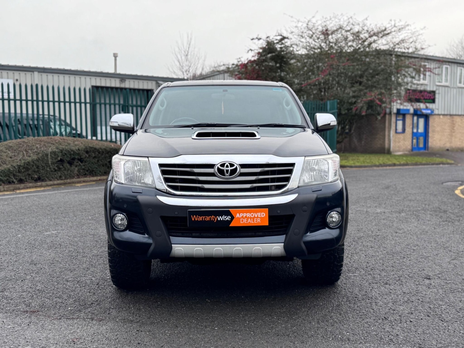 Used Toyota Hilux 2012 for sale - 77229514: Photo 2
