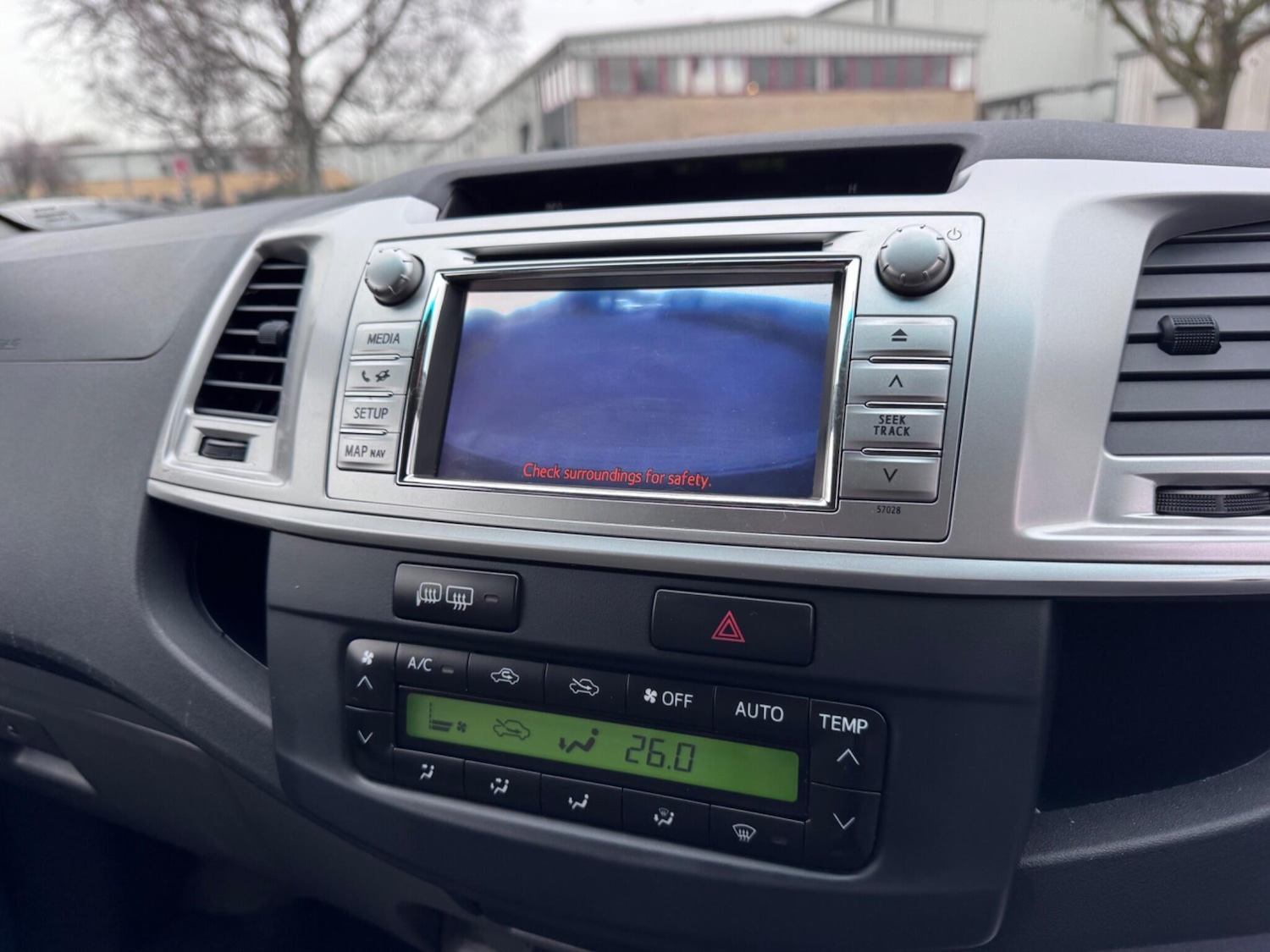 Used Toyota Hilux 2012 for sale - 77229514: Photo 28