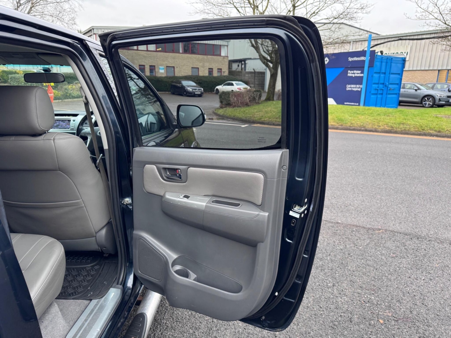 Used Toyota Hilux 2012 for sale - 77229514: Photo 31