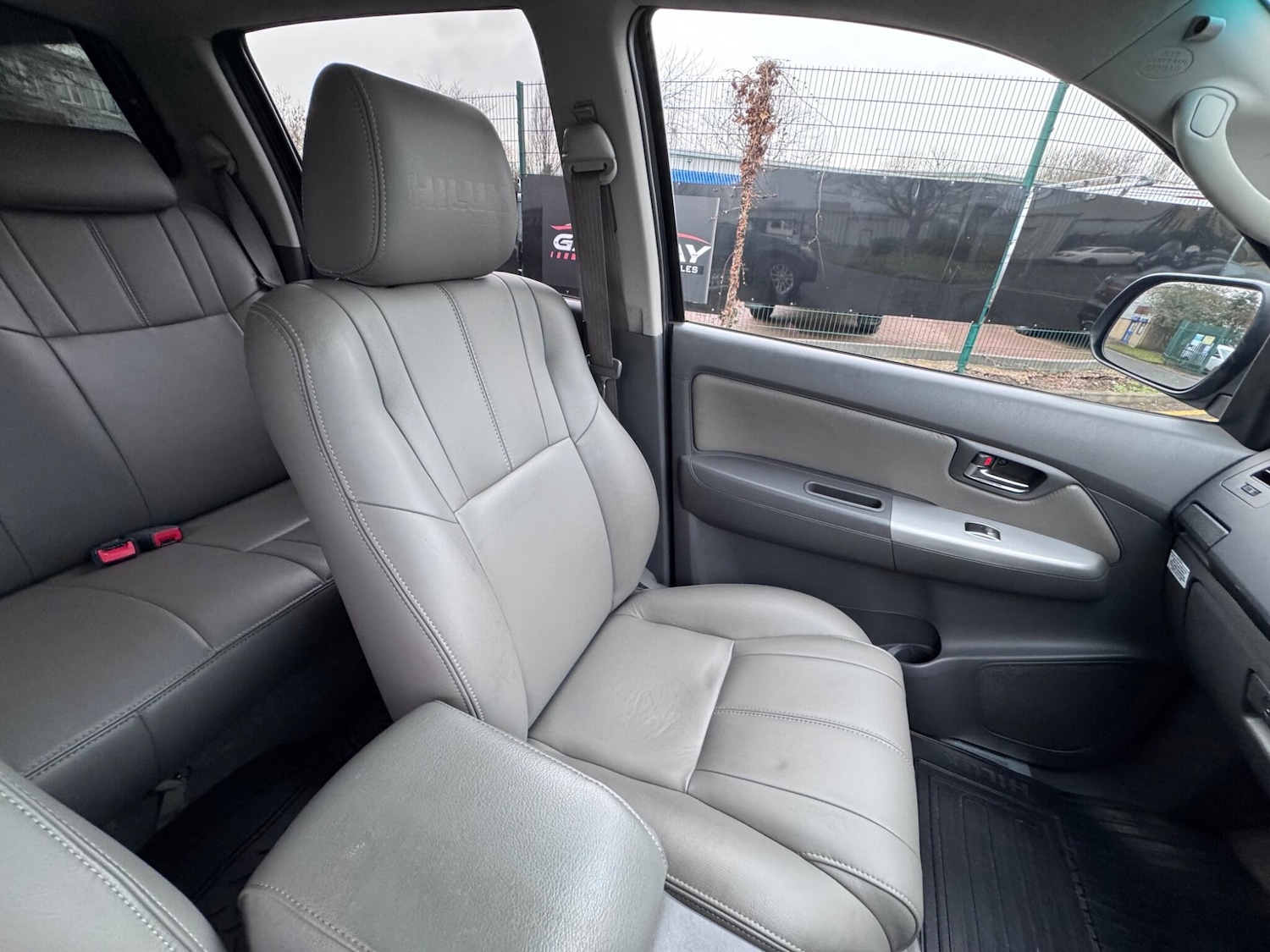 Used Toyota Hilux 2012 for sale - 77229514: Photo 33