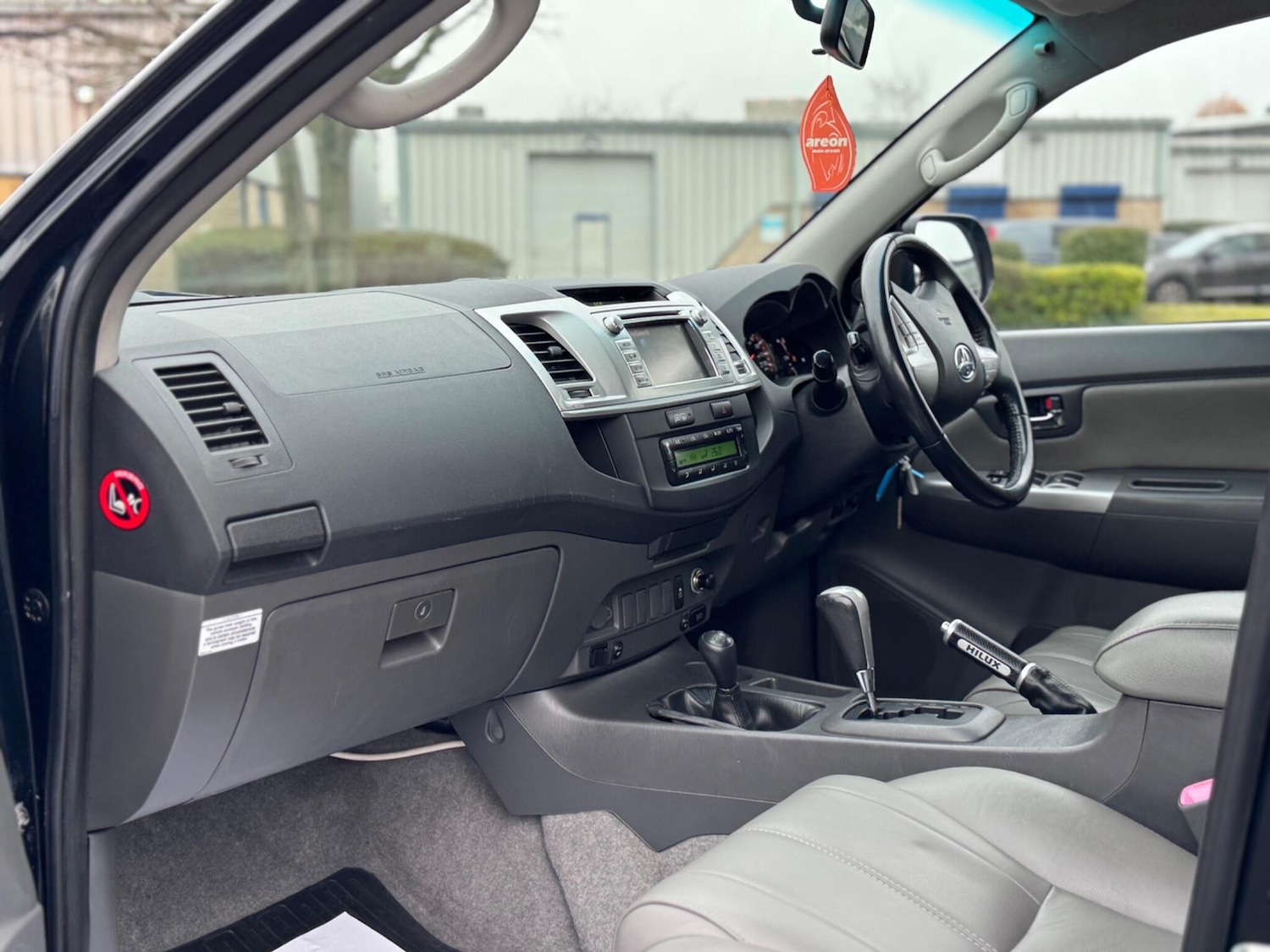 Used Toyota Hilux 2012 for sale - 77229514: Photo 37