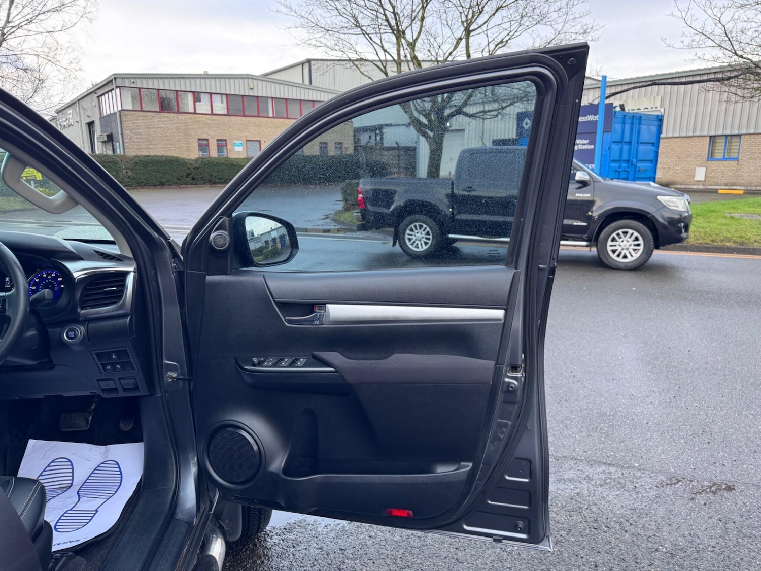 Used Toyota Hilux 2017 for sale - 77484195: Photo 20