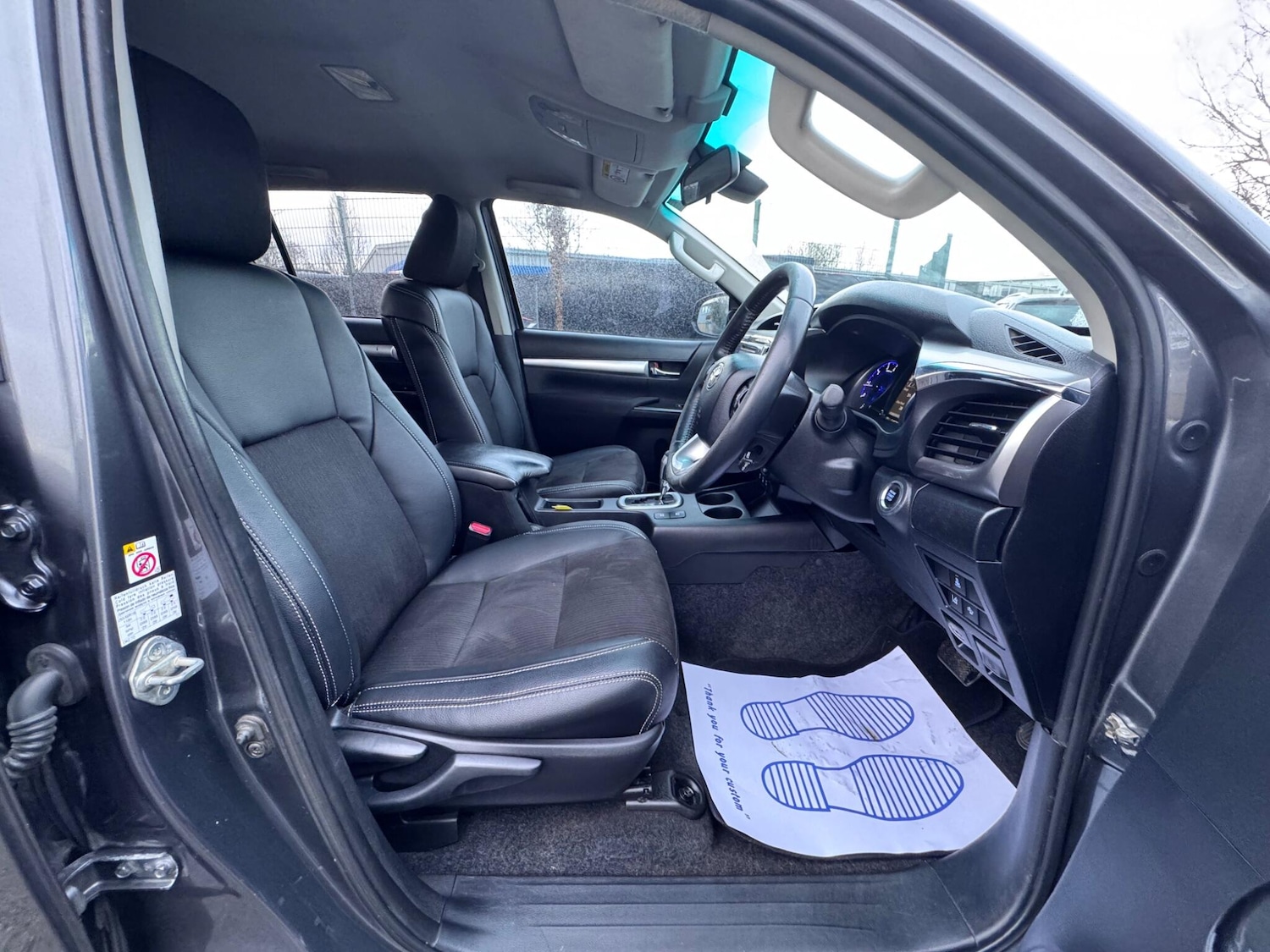 Used Toyota Hilux 2017 for sale - 77484195: Photo 31