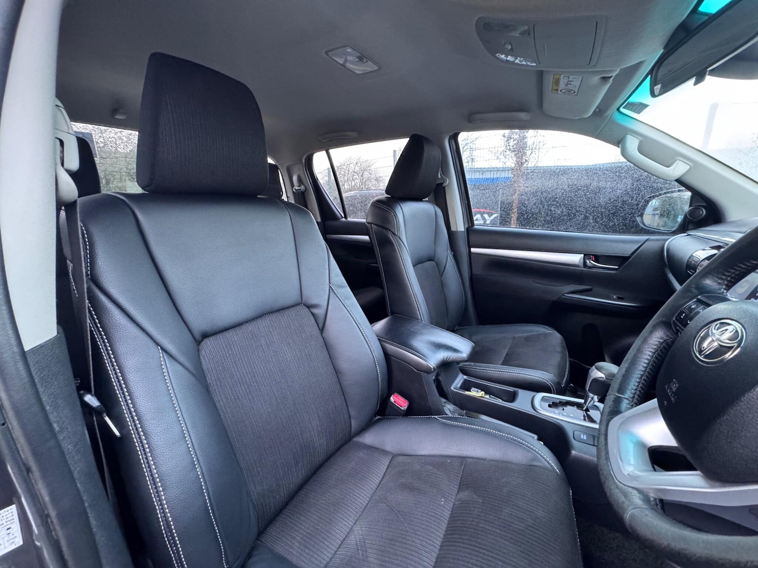 Used Toyota Hilux 2017 for sale - 77484195: Photo 32