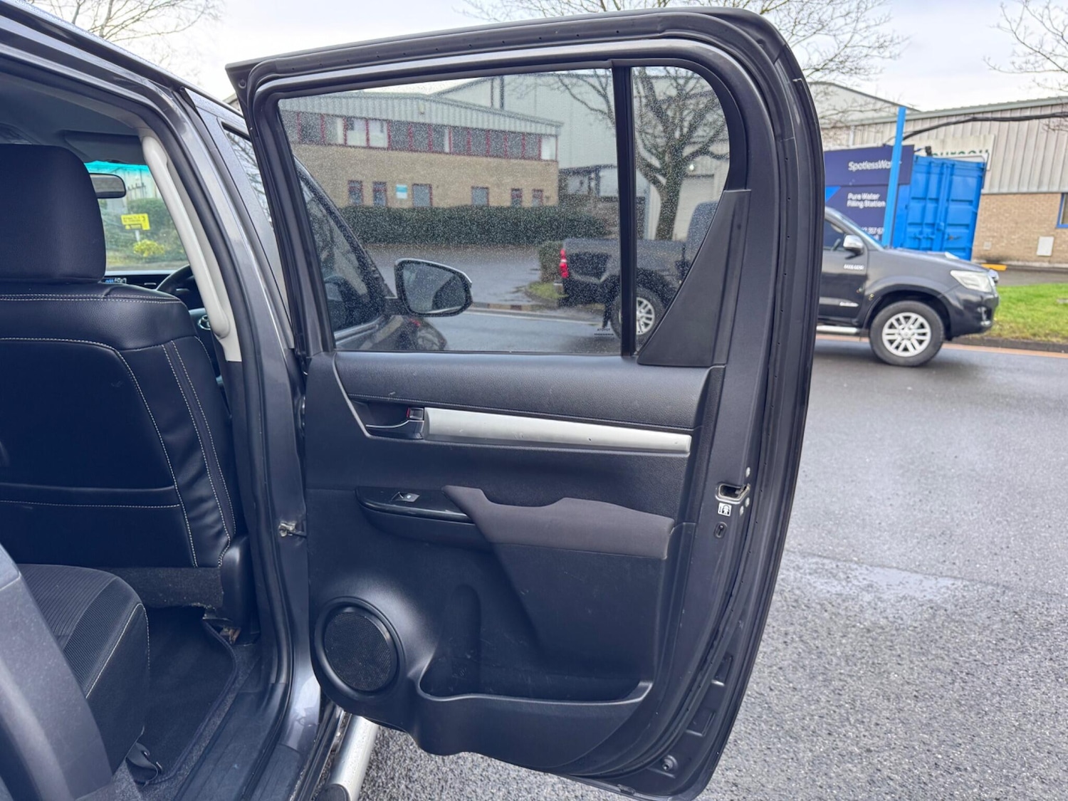 Used Toyota Hilux 2017 for sale - 77484195: Photo 37