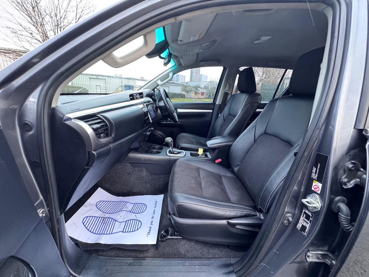 Used Toyota Hilux 2017 for sale - 77484195: Photo 38