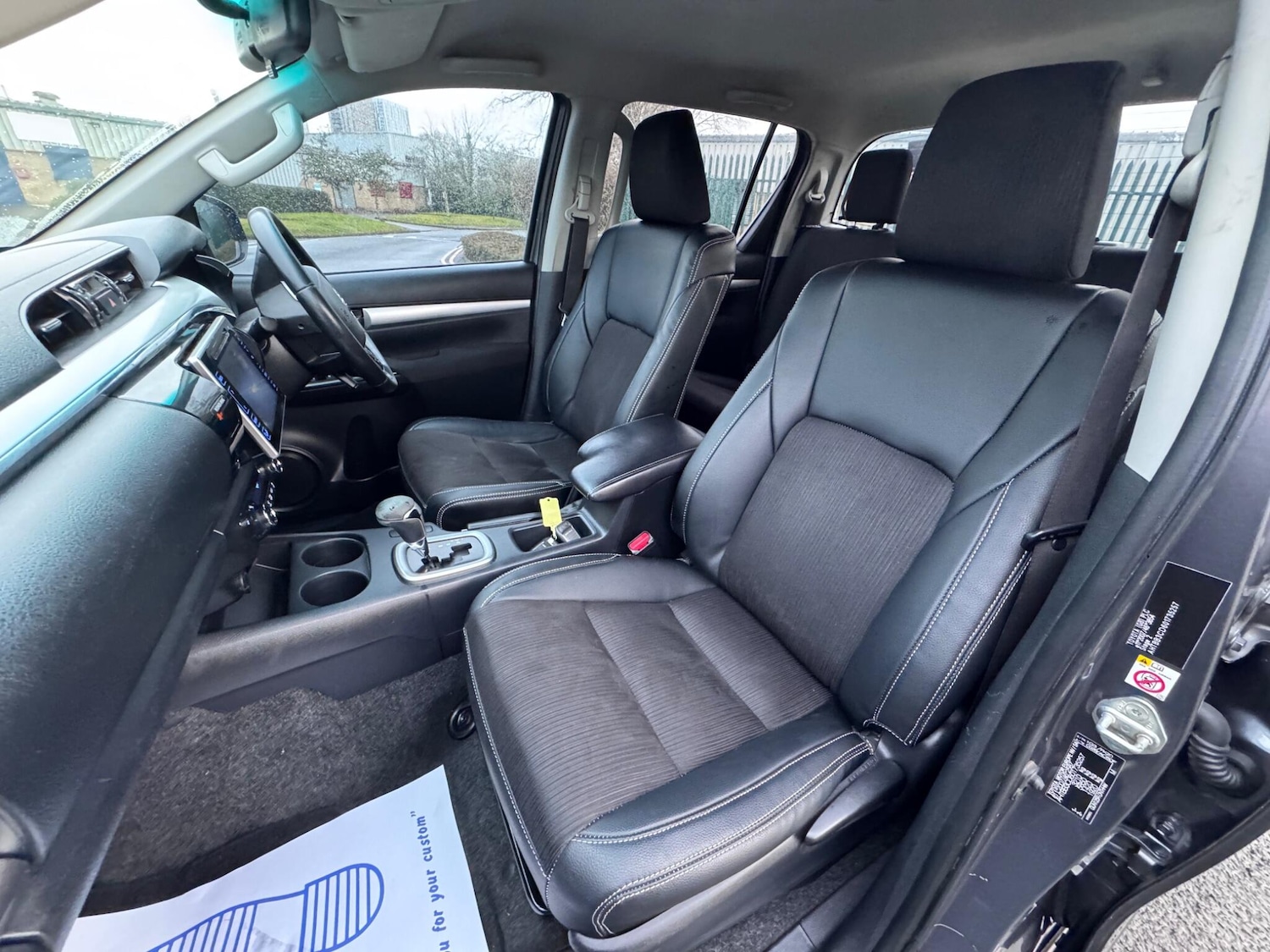 Used Toyota Hilux 2017 for sale - 77484195: Photo 40