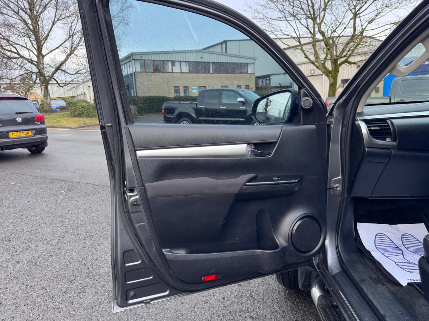 Used Toyota Hilux 2017 for sale - 77484195: Photo 43