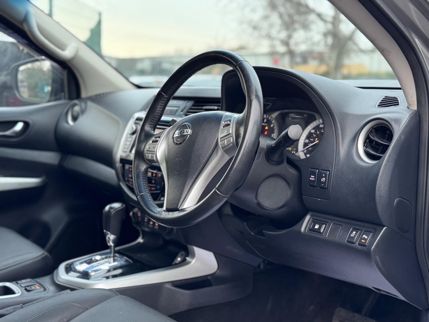 Used Nissan Navara 2017 for sale - 77215280: Photo 17