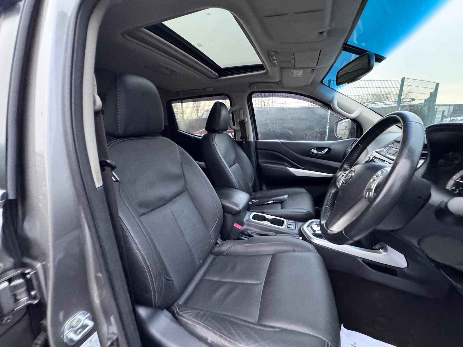 Used Nissan Navara 2017 for sale - 77215280: Photo 19