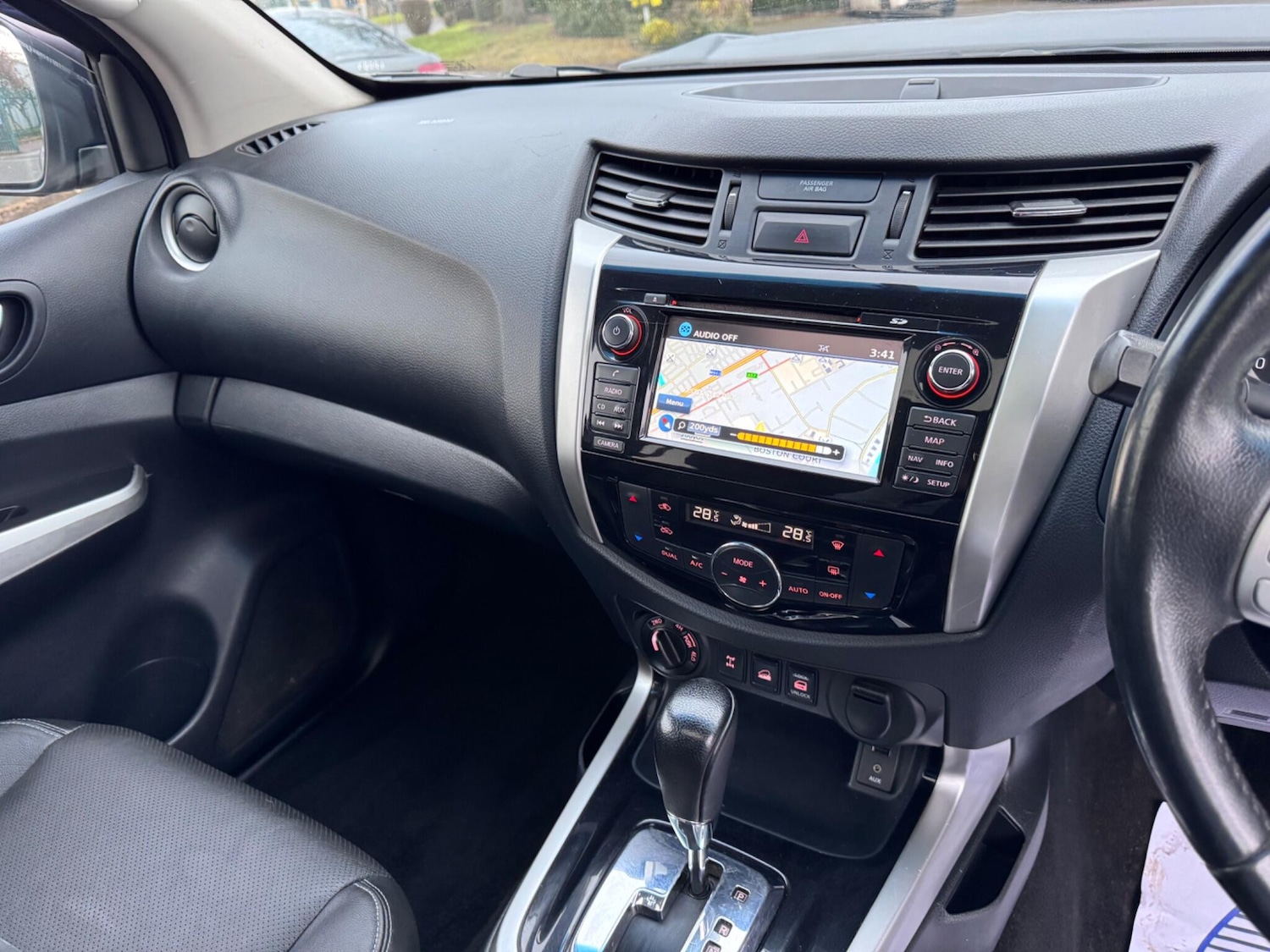 Used Nissan Navara 2017 for sale - 77215280: Photo 24