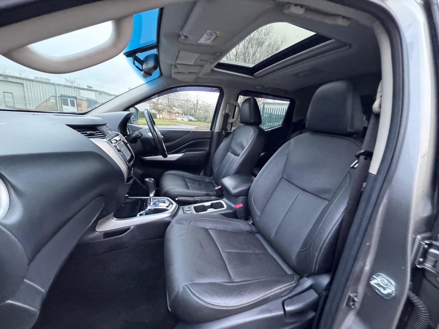 Used Nissan Navara 2017 for sale - 77215280: Photo 33