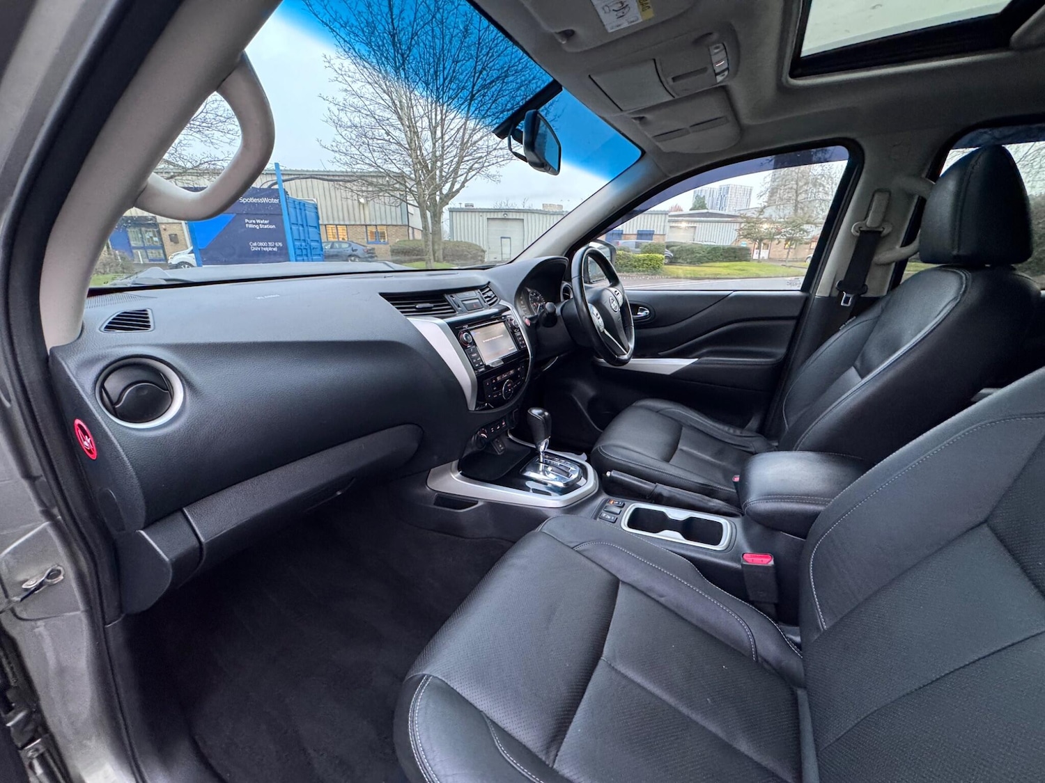 Used Nissan Navara 2017 for sale - 77215280: Photo 34