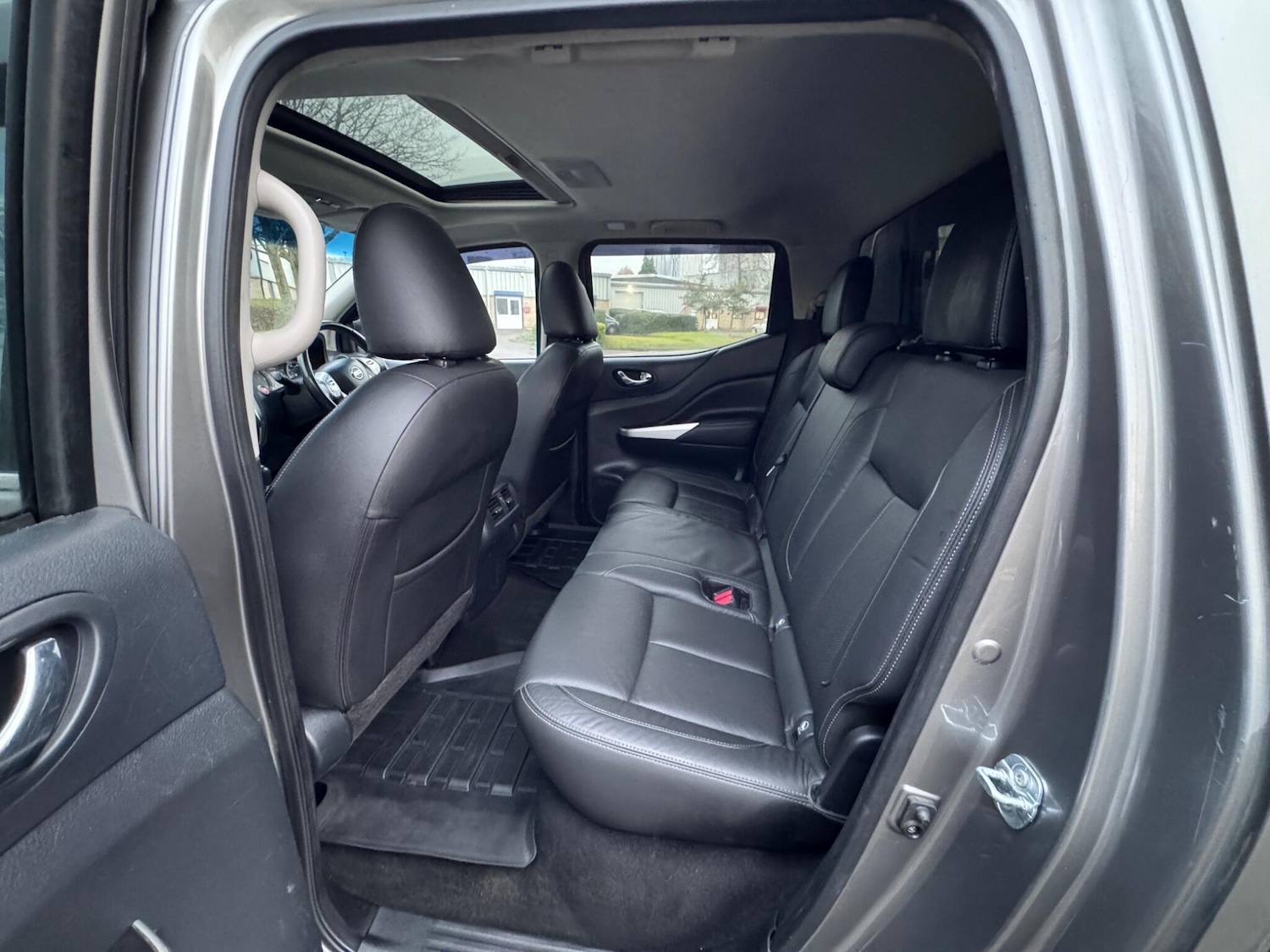 Used Nissan Navara 2017 for sale - 77215280: Photo 37