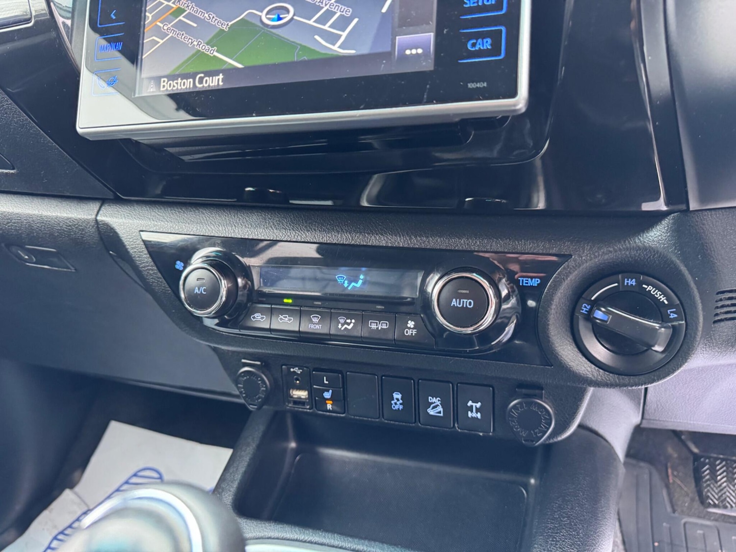 Used Toyota Hilux 2016 for sale - 77216198: Photo 35