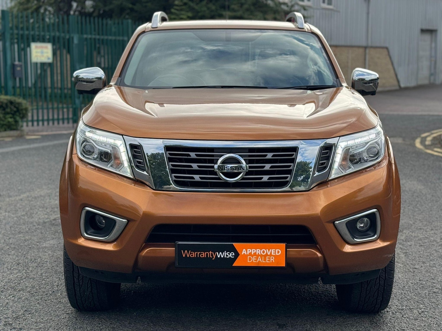 Used Nissan Navara 2017 for sale - 77783536: Photo 2