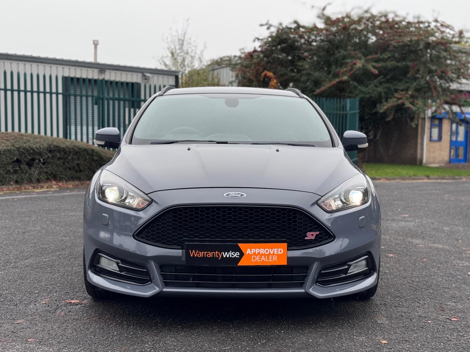 Used Ford Focus 2016 for sale - 76701838: Photo 2