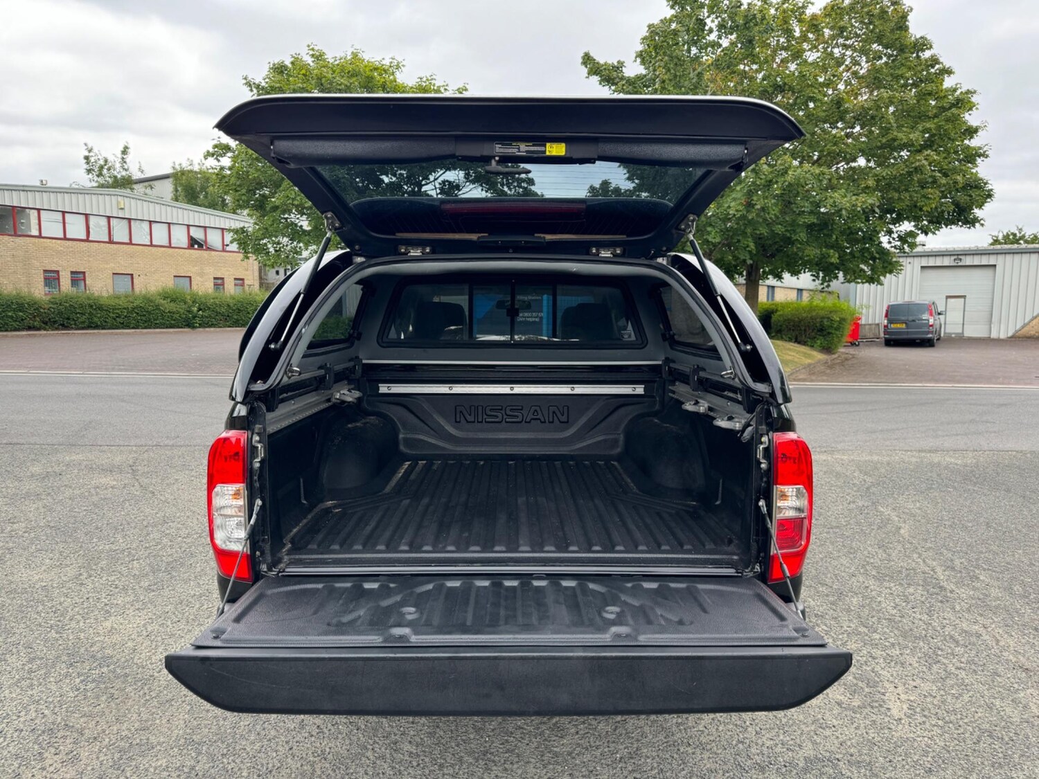 Used Nissan Navara 2017 for sale - 78046897: Photo 10